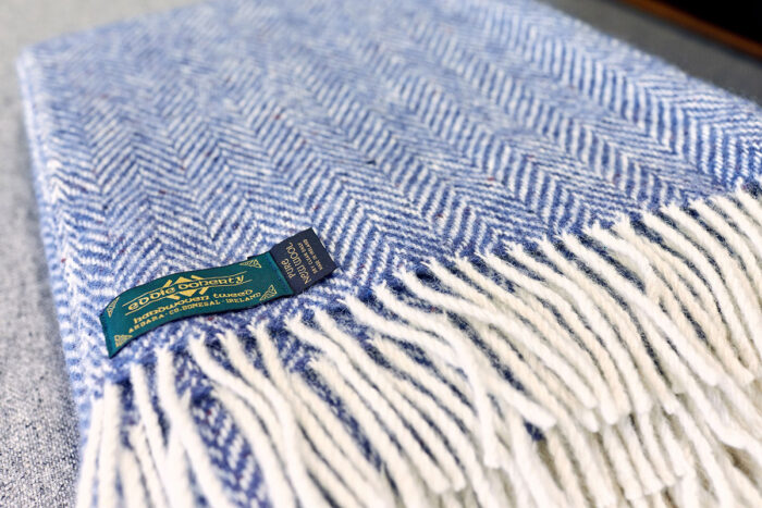 Small Throw (Tassels) - Image 8